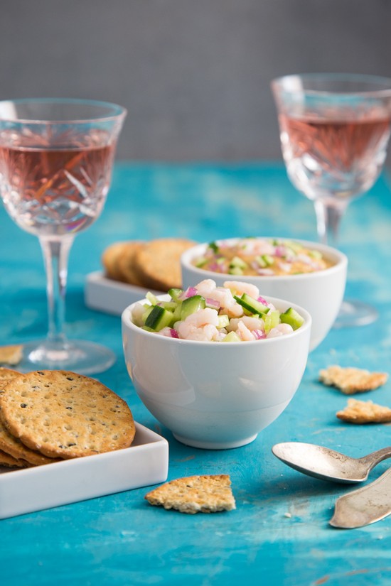 Cultivar Rosé and shrimp salad with crackers
